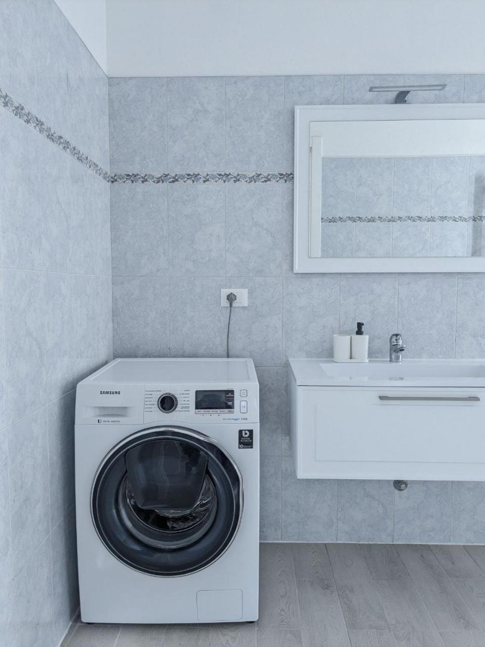Bardolino Center Apartments Phòng bức ảnh